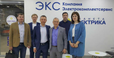 Встреча руководителей ЗАО «Электрокомплектсервис» и главы отделения Signify в РФ и СНГ