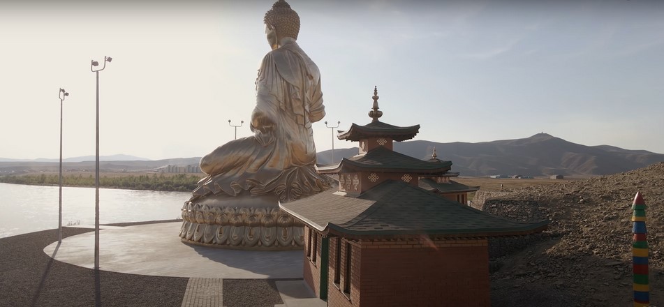 Самую высокую статую Будды в России освещают светильники LEDEL